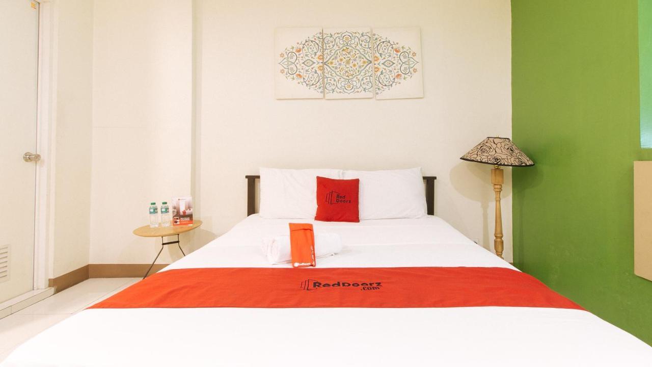 Reddoorz Plus @ Kamuning Quezon City Εξωτερικό φωτογραφία