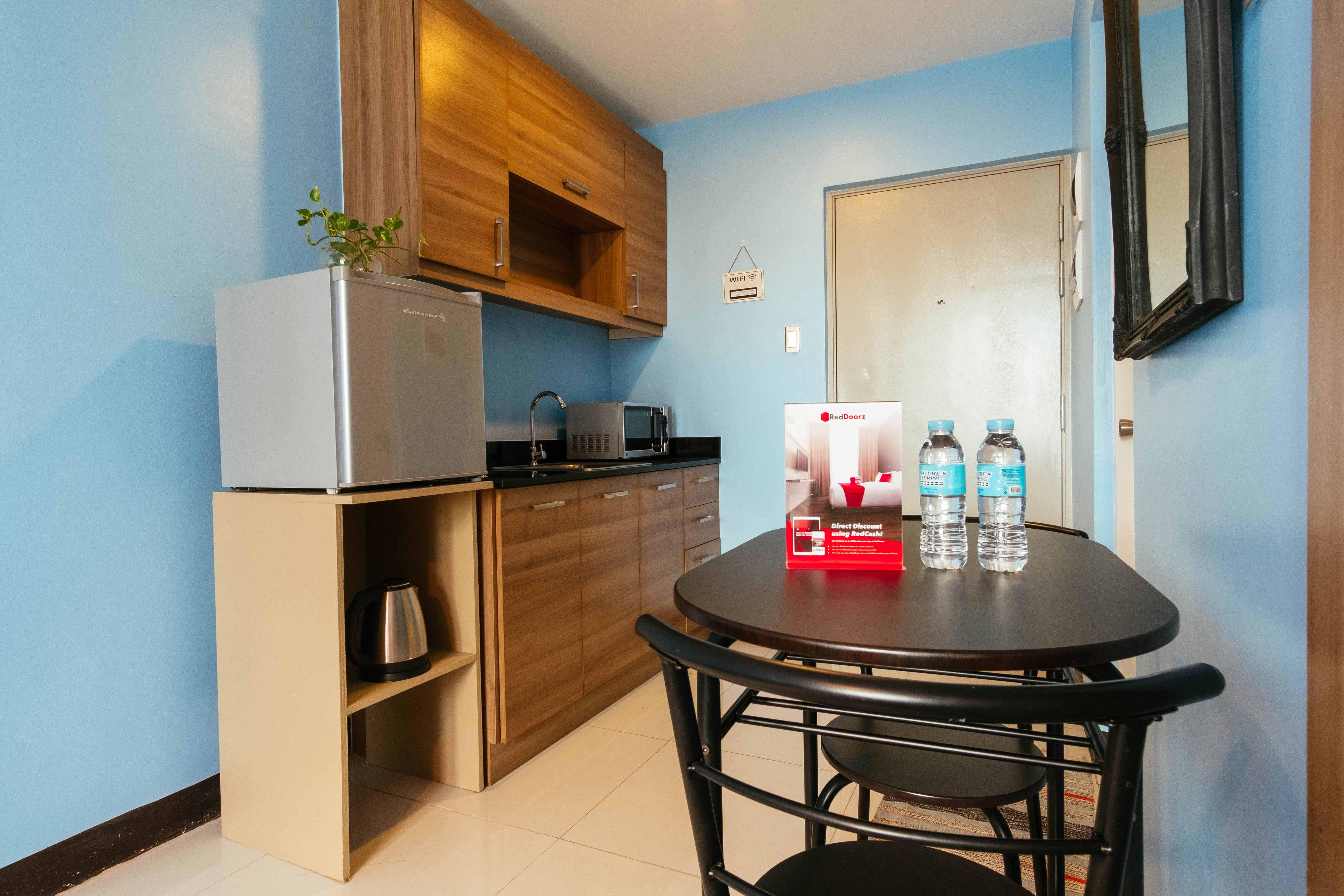 Reddoorz Plus @ Kamuning Quezon City Εξωτερικό φωτογραφία