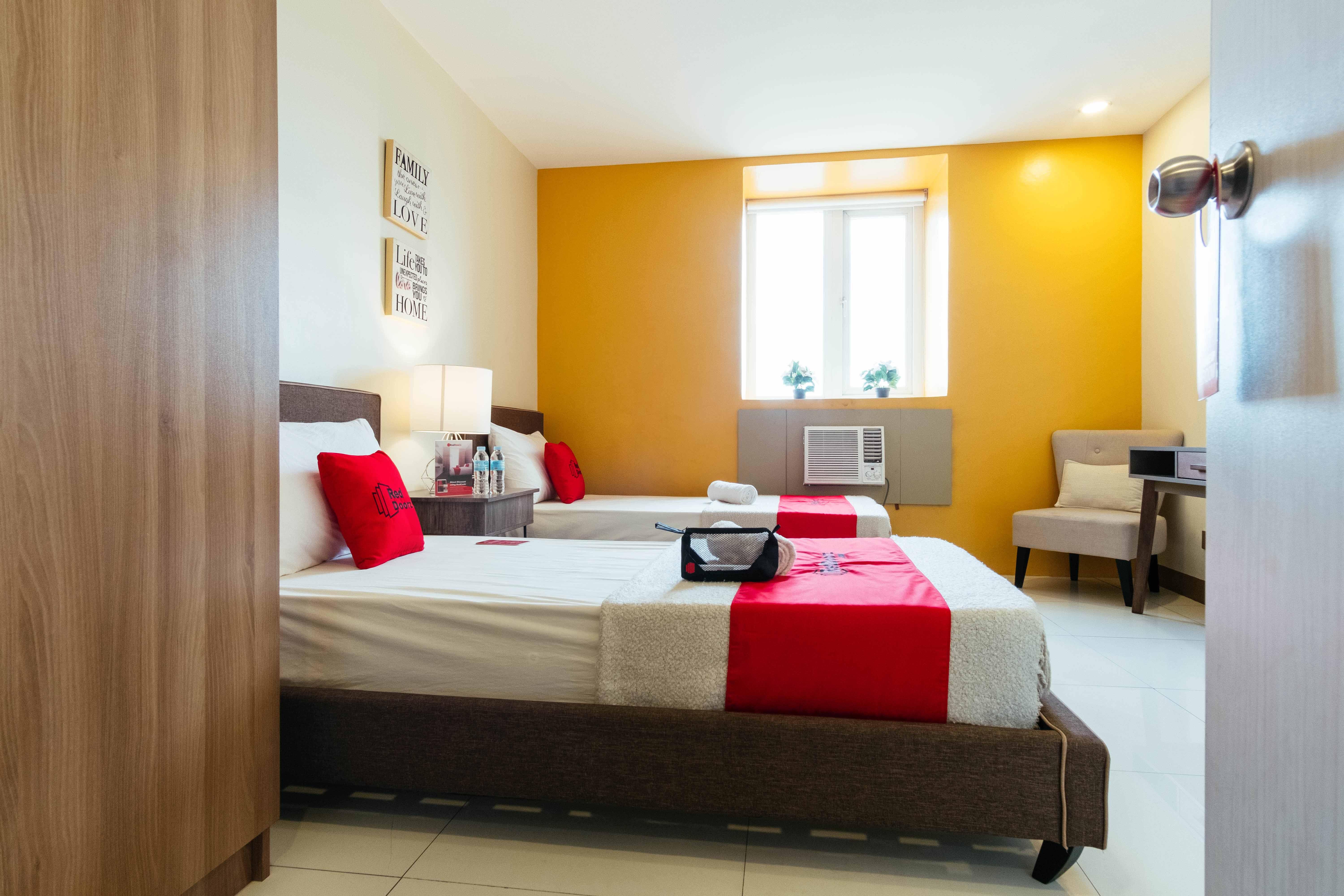 Reddoorz Plus @ Kamuning Quezon City Εξωτερικό φωτογραφία